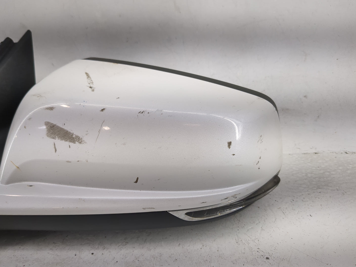 2014-2016 Chevrolet Malibu Driver Side View Mirror - Left Door Mirror OEM Used - Oemusedautoparts1.com