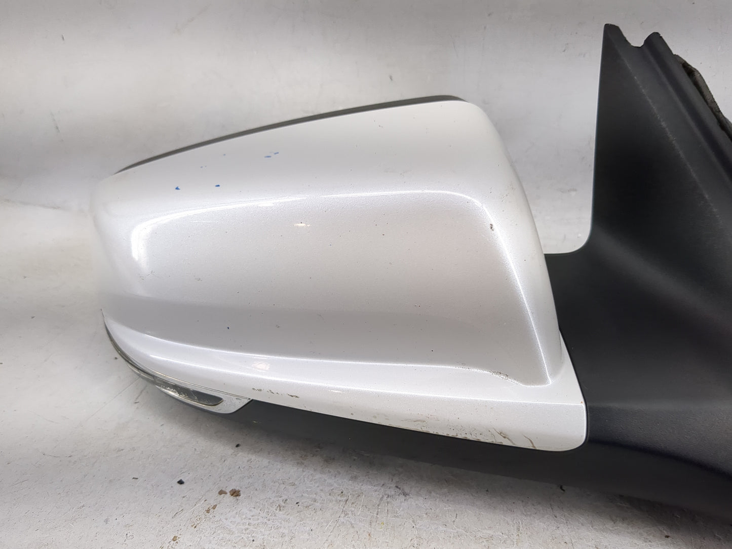 2014-2016 Chevrolet Malibu Passenger Side View Mirror - Right Door Mirror OEM Used - Oemusedautoparts1.com