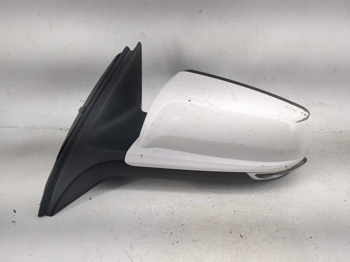 2014-2016 Chevrolet Malibu Driver Side View Mirror - Left Door Mirror OEM Used - Oemusedautoparts1.com