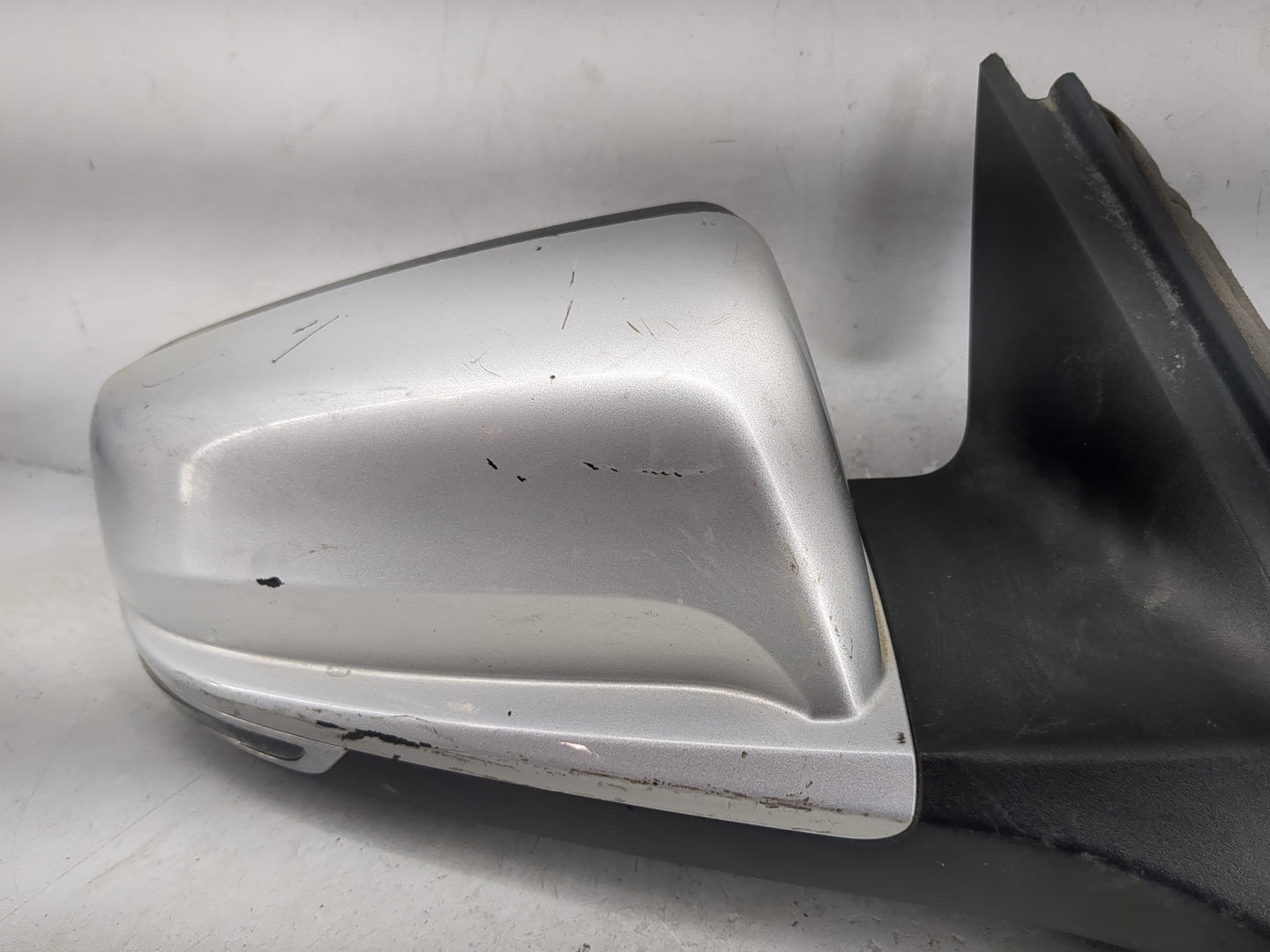 2014-2016 Chevrolet Malibu Passenger Side View Mirror - Right Door Mirror OEM Used - Oemusedautoparts1.com