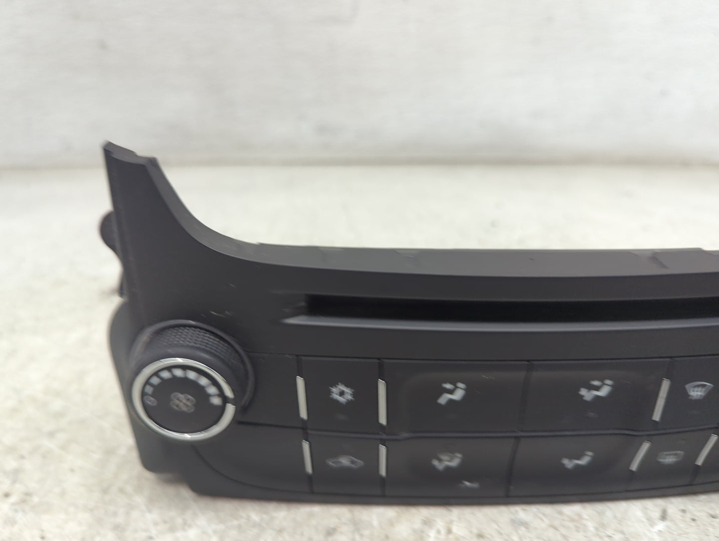 2013-2015 Chevrolet Malibu Climate Control Module Temperature AC/Heater Replacement P/N:23465797 545290509 Fits OEM Used Aut