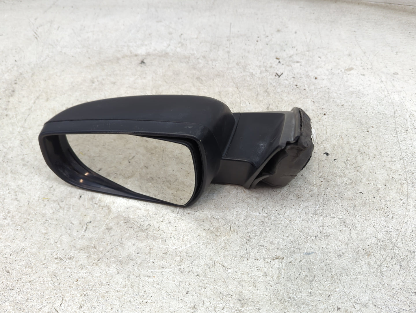 2014-2016 Chevrolet Malibu Driver Side View Mirror - Left Door Mirror OEM Used - Oemusedautoparts1.com