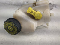 2013-2016 Chevrolet Malibu Brake Master Cylinder 1498112 - Oemusedautoparts1.com