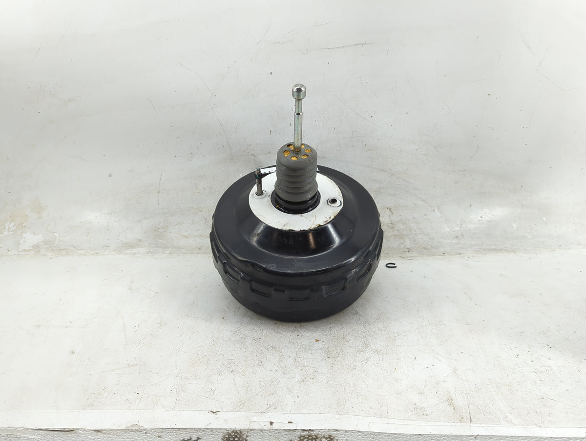 2013-2016 Chevrolet Malibu Power Brake Booster Oem 1500609 - Oemusedautoparts1.com