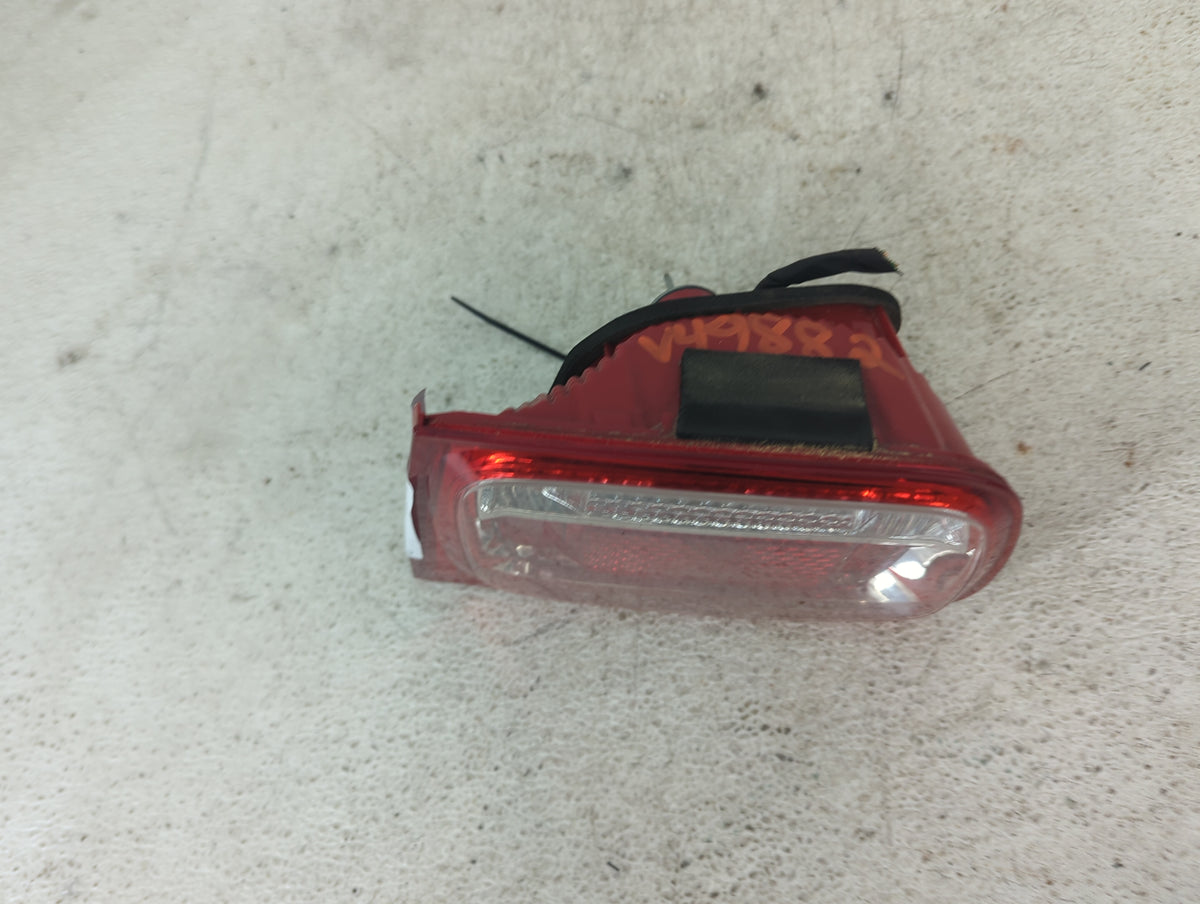 2013 Chevrolet Malibu Passenger Right Side Deck Lid Mounted Tail Light 1502112 - Oemusedautoparts1.com
