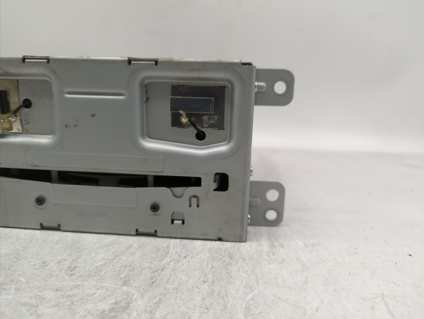 2014-2016 Chevrolet Malibu Am Fm Cd Player Radio Receiver - Oemusedautoparts1.com