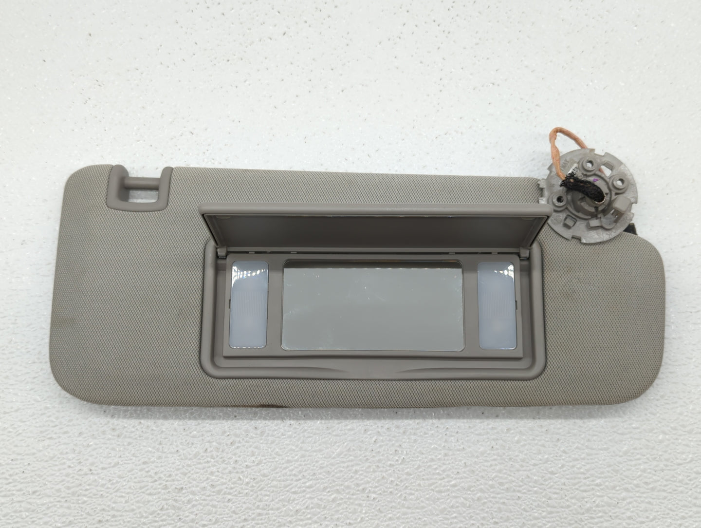 2013-2016 Chevrolet Malibu Sun Visor Shade Replacement Passenger Right Mirror Fits Fits 2013 2014 2015 2016 OEM Used Auto Pa