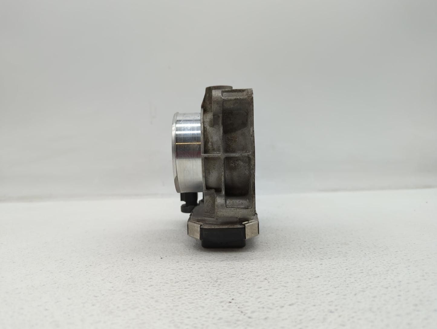 2013-2015 Chevrolet Malibu Throttle Body P/N:12627217DA 12669073DA Fits Fits 2013 2014 2015 2017 2018 OEM Used Auto Parts - 