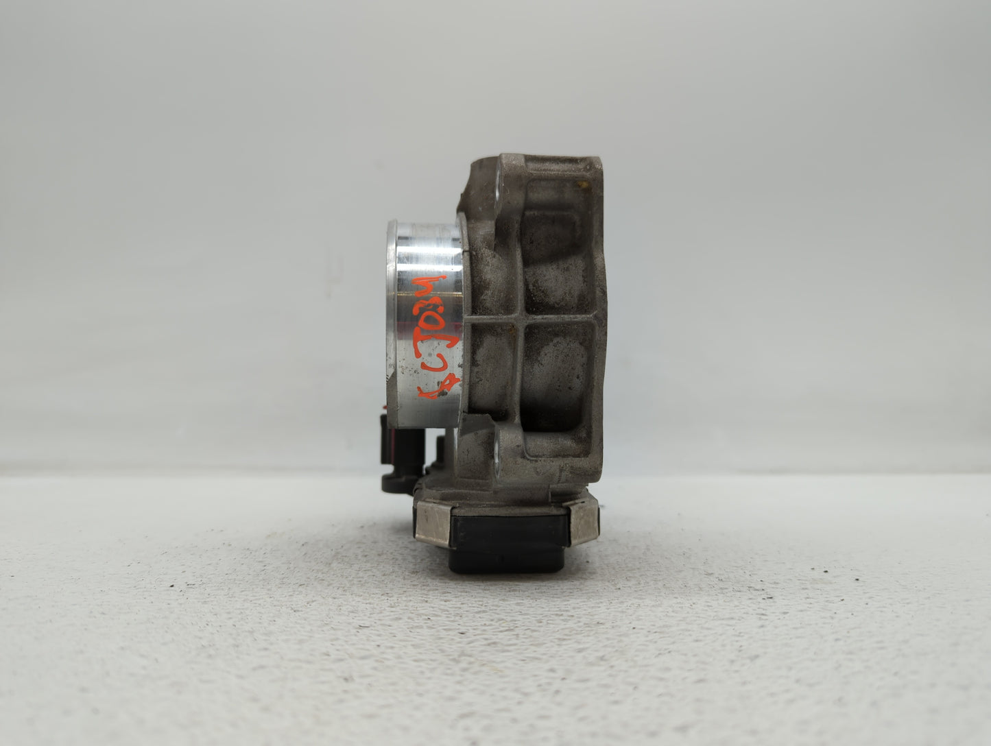 2013-2015 Chevrolet Malibu Throttle Body P/N:12627217DA 12669073DA Fits Fits 2013 2014 2015 2017 2018 OEM Used Auto Parts - 