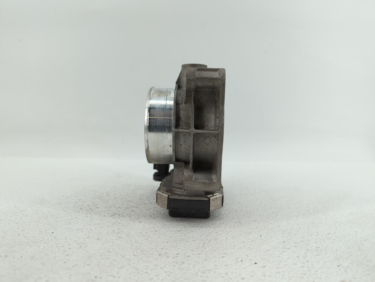 2013-2015 Chevrolet Malibu Throttle Body P/N:12627217DA 12669073DA Fits Fits 2013 2014 2015 2017 2018 OEM Used Auto Parts - 