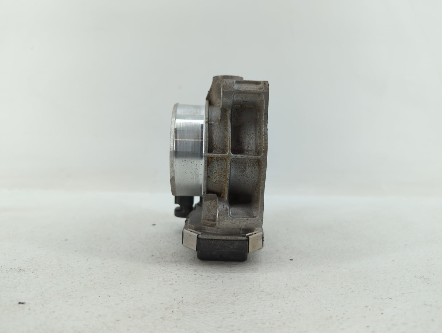 2013-2015 Chevrolet Malibu Throttle Body P/N:12627217DA 12669073DA Fits Fits 2013 2014 2015 2017 2018 OEM Used Auto Parts - 
