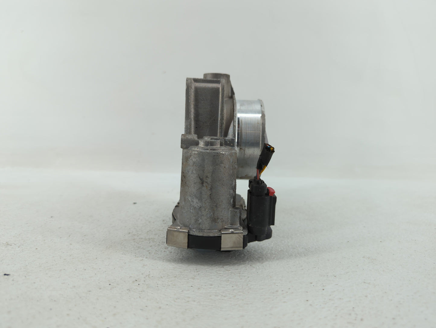 2013-2015 Chevrolet Malibu Throttle Body P/N:12627217DA 12669073DA Fits Fits 2013 2014 2015 2017 2018 OEM Used Auto Parts - 