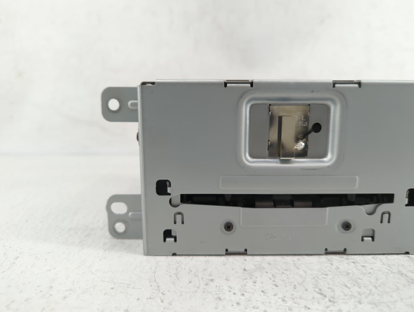 2015 Chevrolet Malibu Am Fm Cd Player Radio Receiver - Oemusedautoparts1.com