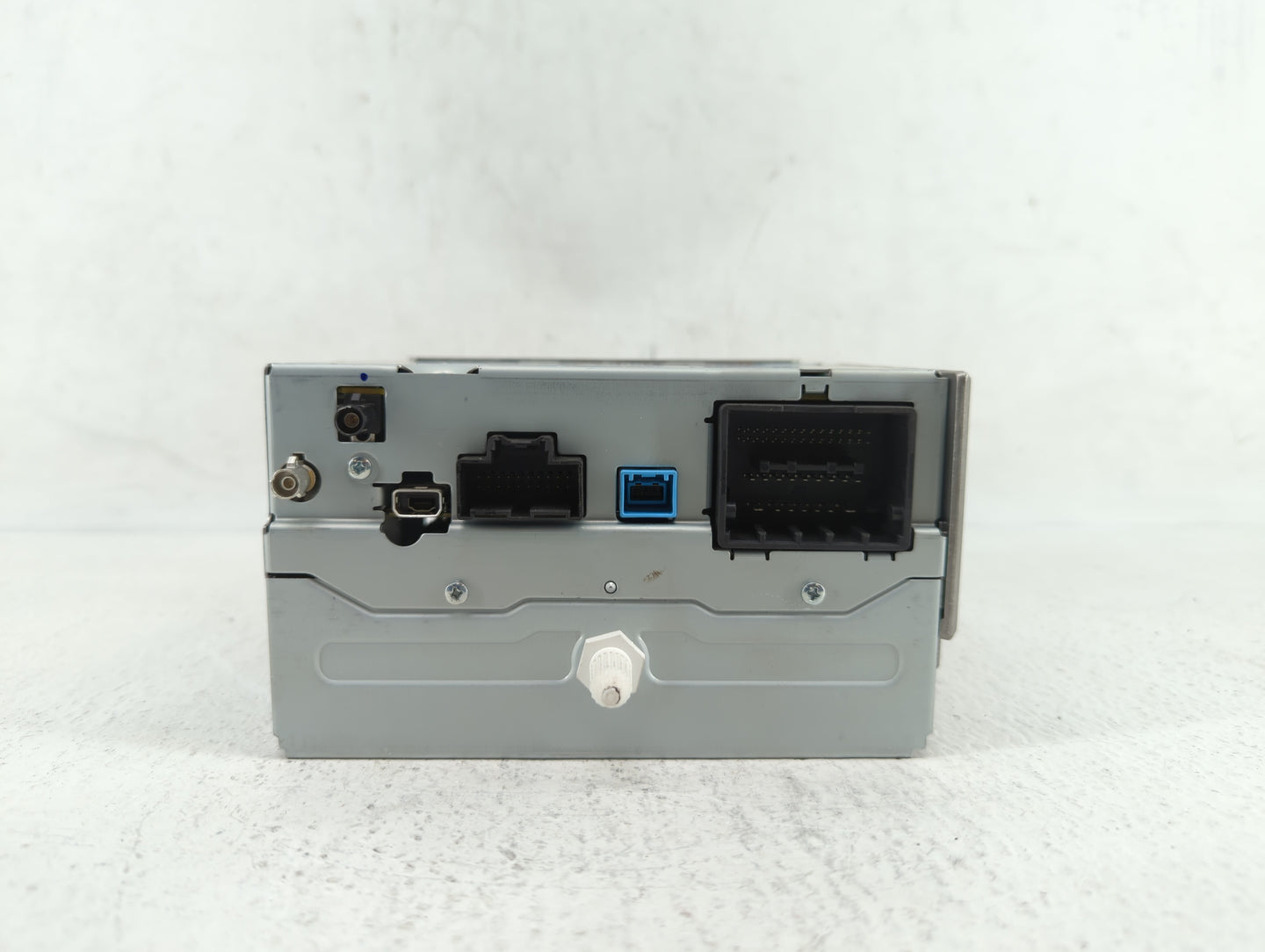 2015 Chevrolet Malibu Am Fm Cd Player Radio Receiver - Oemusedautoparts1.com
