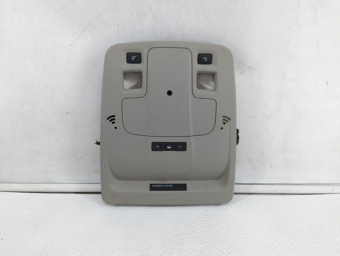 2015-2016 Chevrolet Malibu Overhead Roof Console Interior Dome Light - Oemusedautoparts1.com