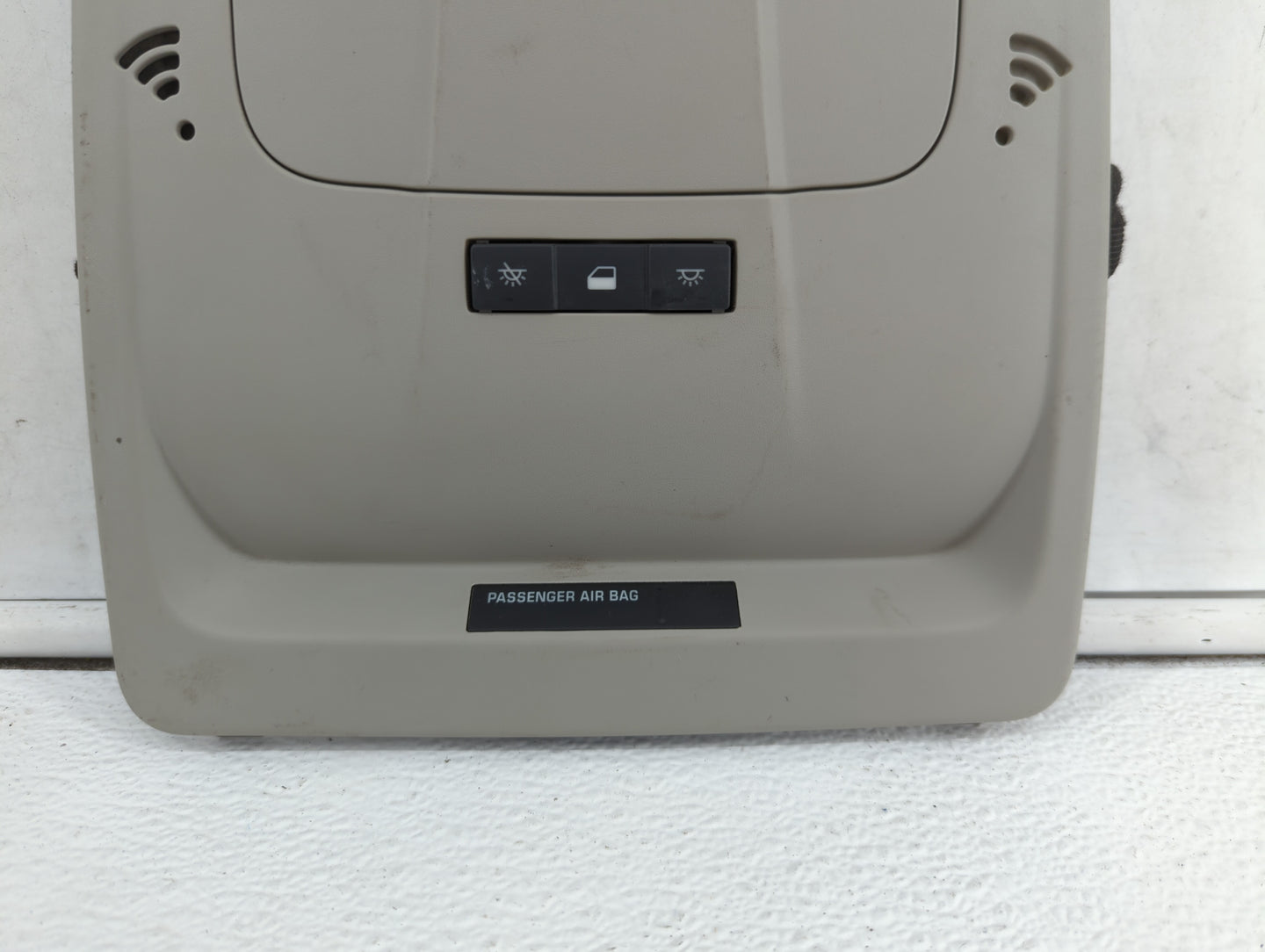 2015-2016 Chevrolet Malibu Overhead Roof Console Interior Dome Light - Oemusedautoparts1.com