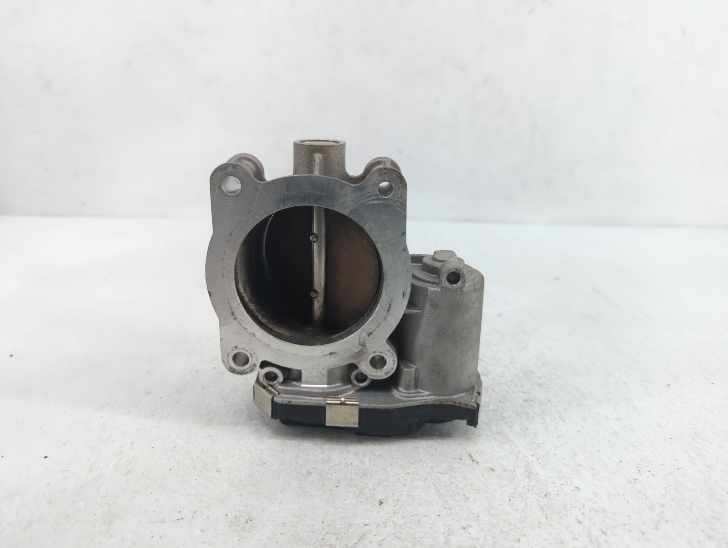 2013-2015 Chevrolet Malibu Throttle Body P/N:12670839AA 12627217DA, 12669073DA Fits Fits 2013 2014 2015 2017 2018 OEM Used A