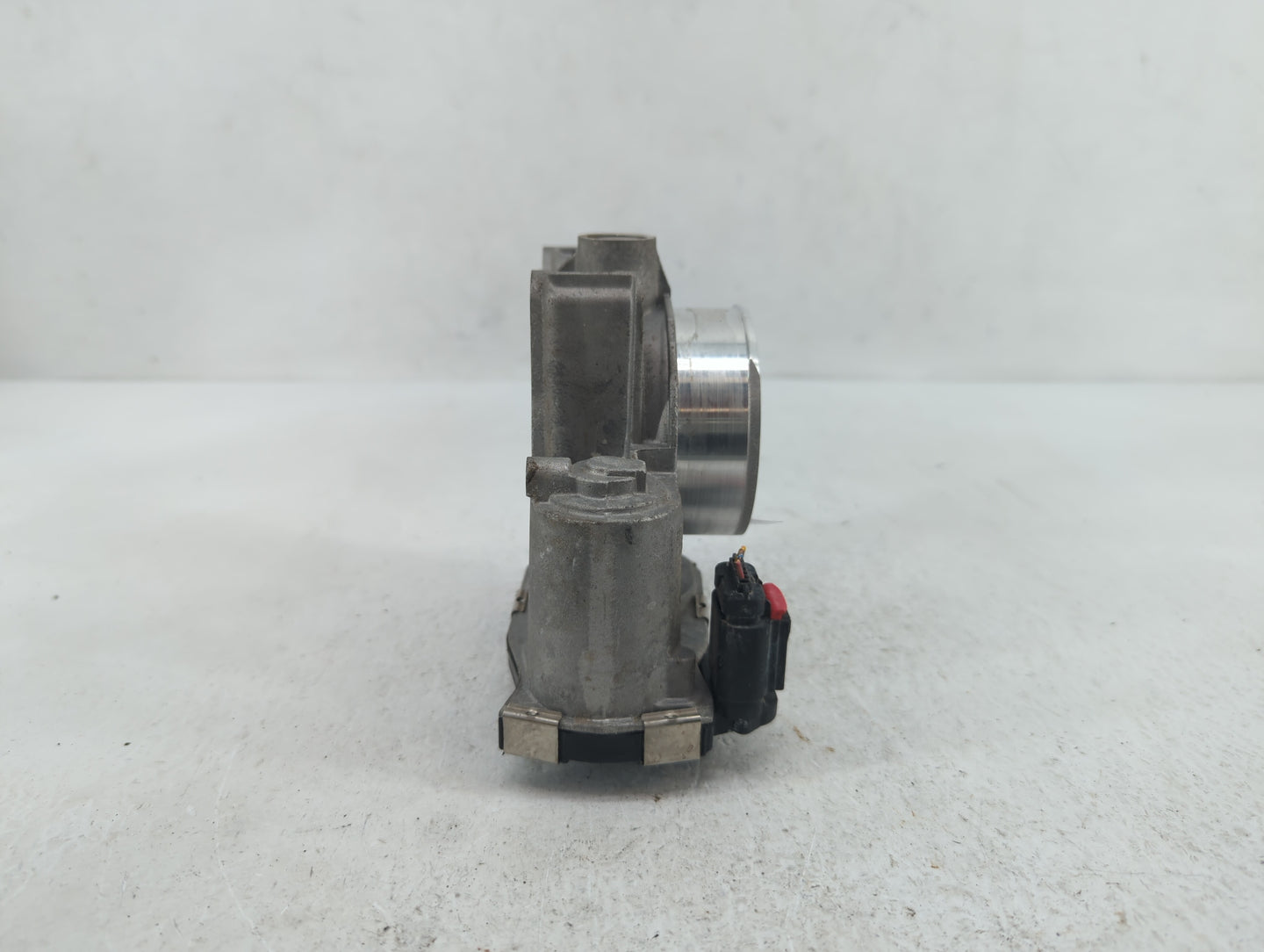 2013-2015 Chevrolet Malibu Throttle Body P/N:12670839AA 12627217DA, 12669073DA Fits Fits 2013 2014 2015 2017 2018 OEM Used A