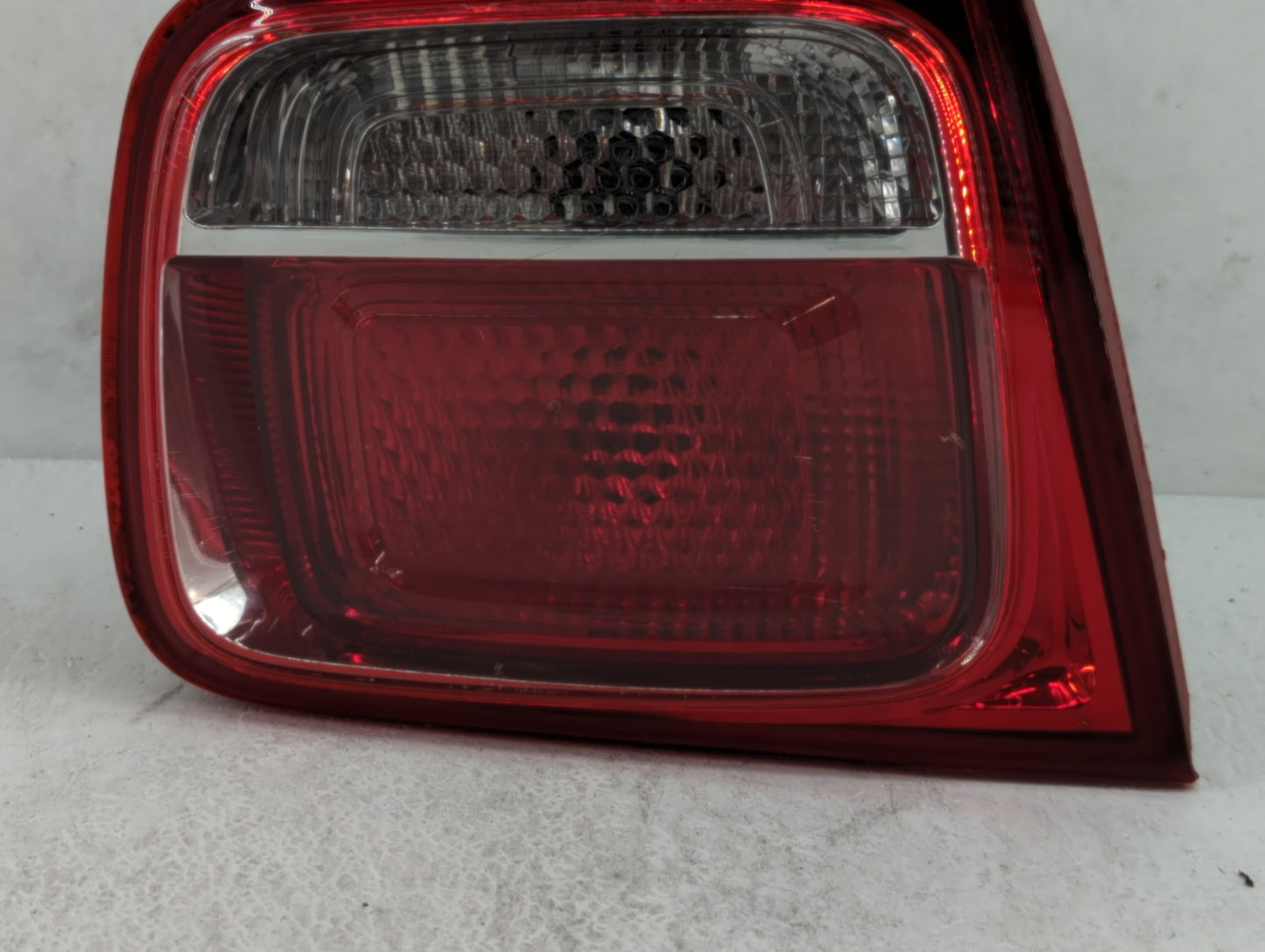 2013-2016 Chevrolet Malibu Tail Light Assembly Driver Left OEM P/N:22907311 Fits Fits 2013 2014 2015 2016 OEM Used Auto Part