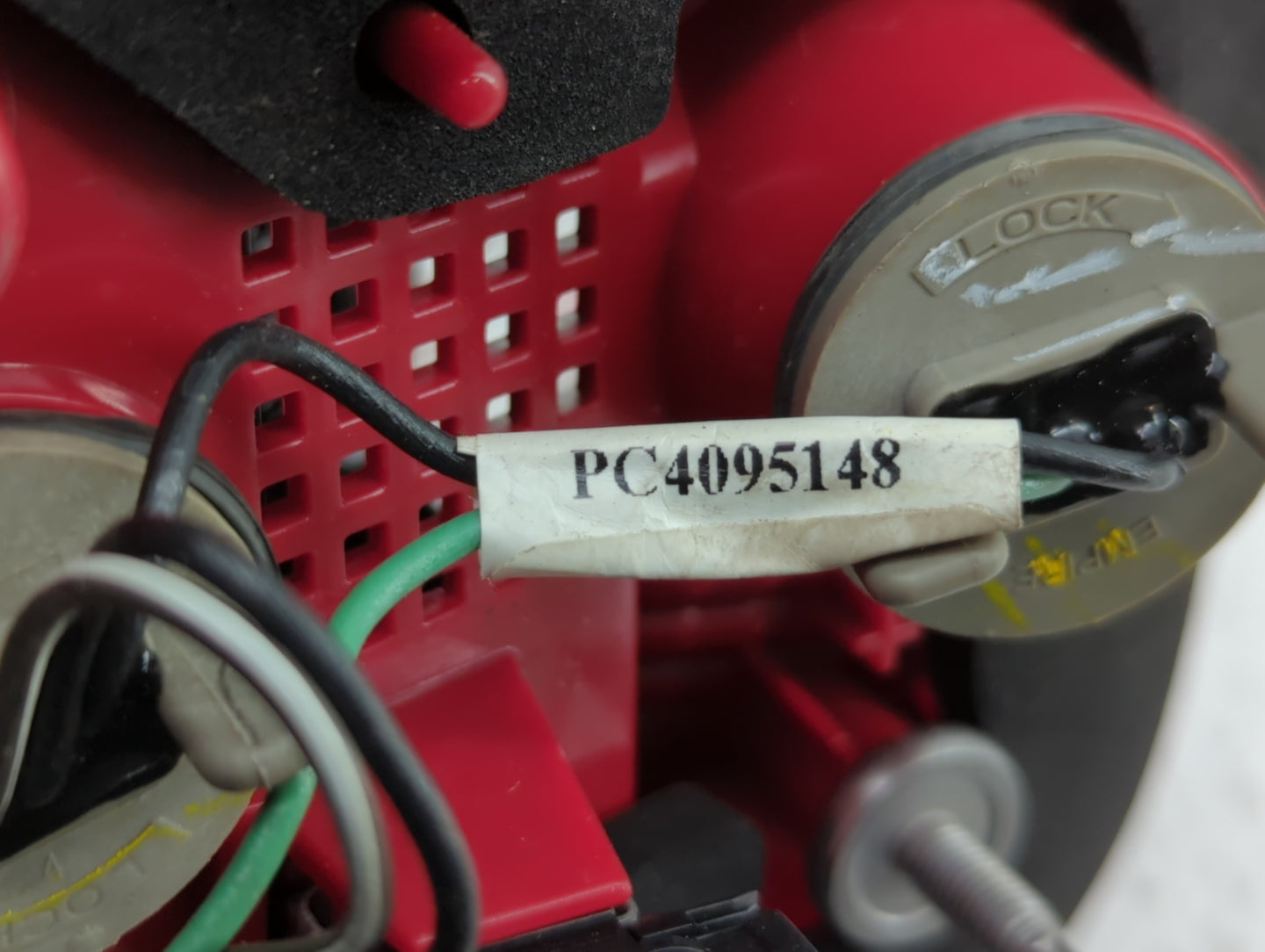 2013-2016 Chevrolet Malibu Tail Light Assembly Driver Left OEM P/N:22907311 Fits Fits 2013 2014 2015 2016 OEM Used Auto Part