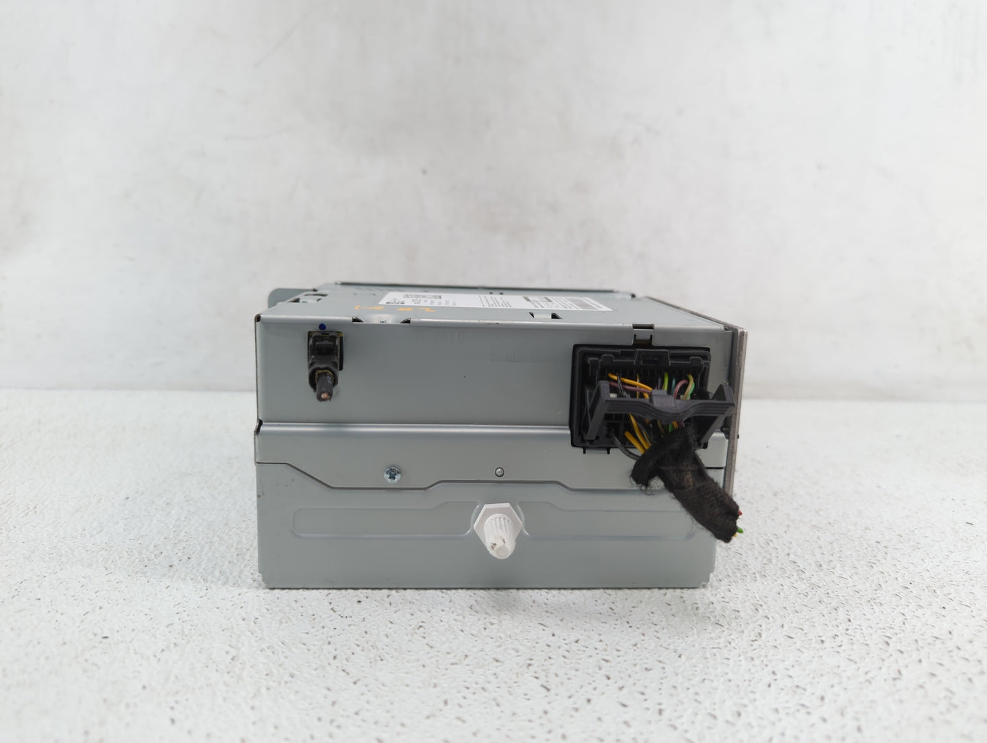 2014-2016 Chevrolet Malibu Am Fm Cd Player Radio Receiver - Oemusedautoparts1.com