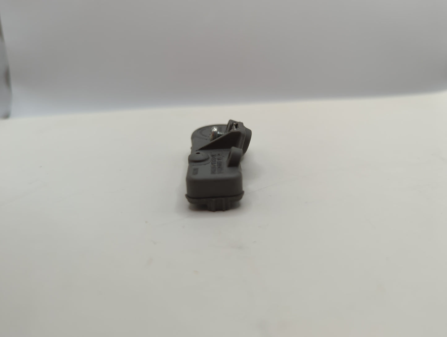2015 Chevrolet Malibu Tire Pressure Monitoring System Sensor Tpms - Oemusedautoparts1.com