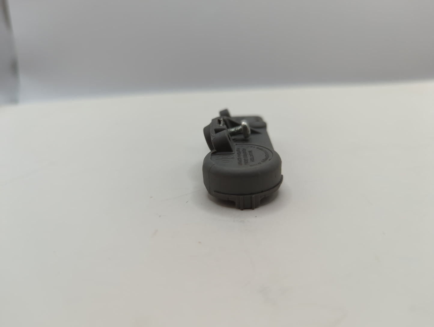 2015 Chevrolet Malibu Tire Pressure Monitoring System Sensor Tpms - Oemusedautoparts1.com