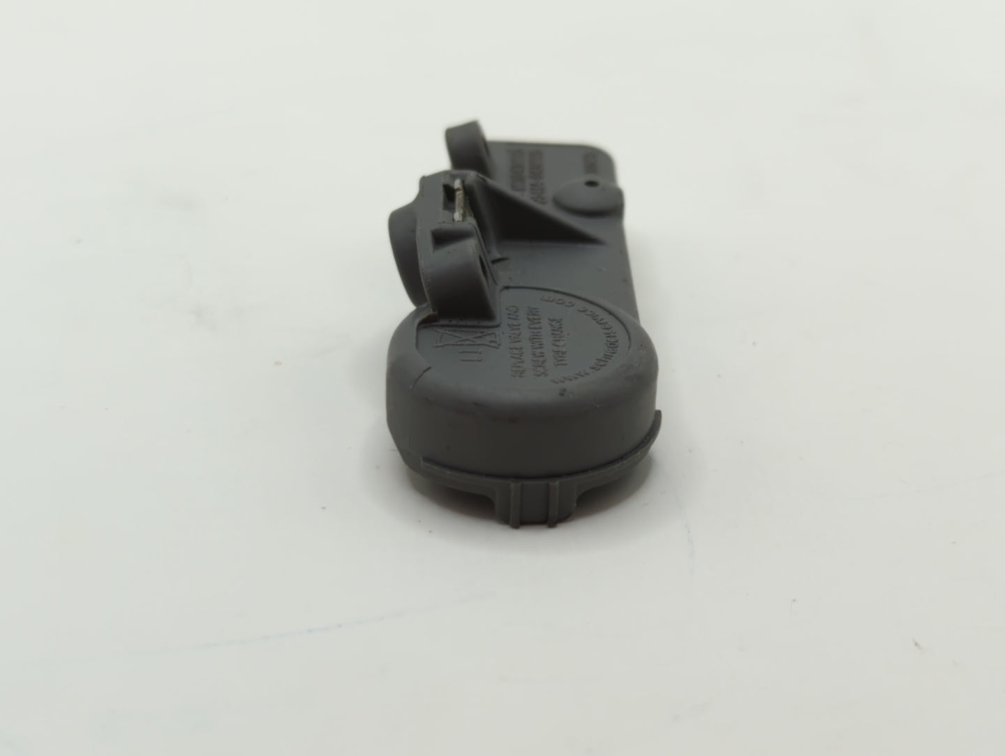2015 Chevrolet Malibu Tire Pressure Monitoring System Sensor Tpms - Oemusedautoparts1.com