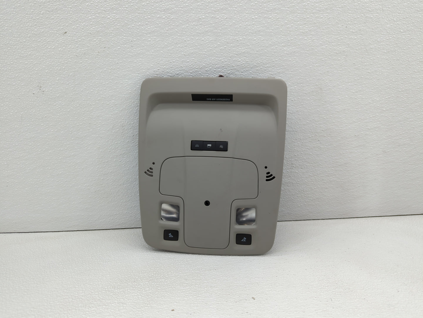 2015-2016 Chevrolet Malibu Overhead Roof Console 423755 - Oemusedautoparts1.com