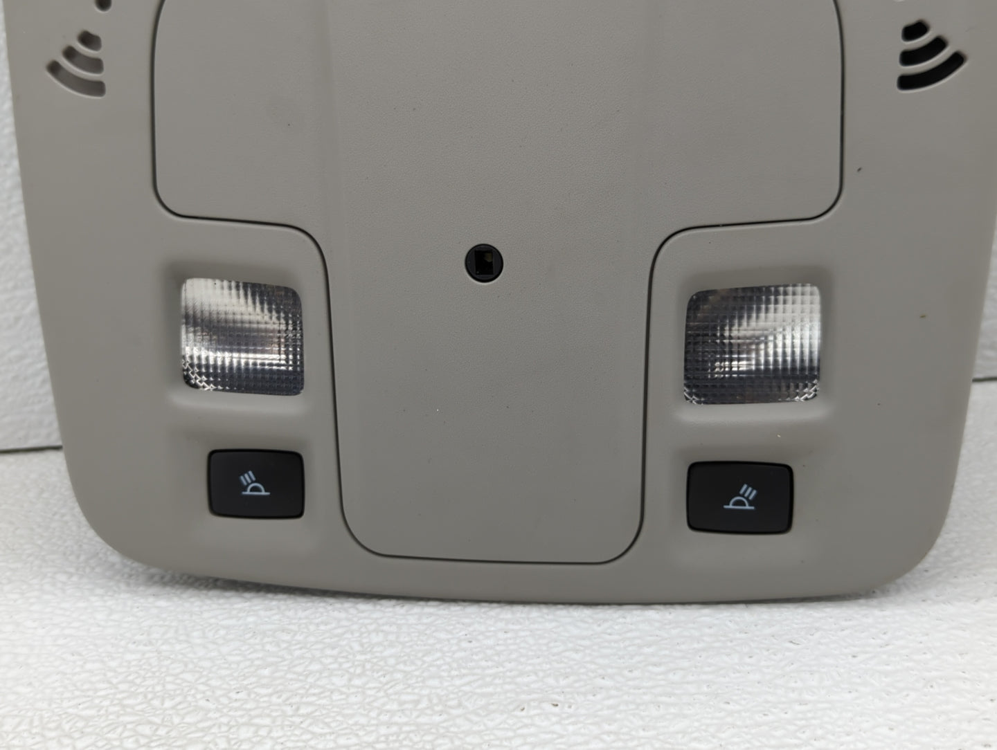 2015-2016 Chevrolet Malibu Overhead Roof Console 423755 - Oemusedautoparts1.com