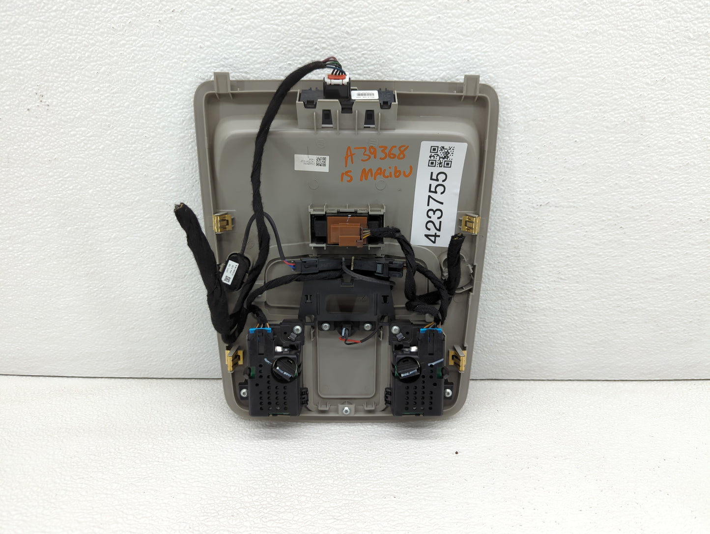 2015-2016 Chevrolet Malibu Overhead Roof Console 423755 - Oemusedautoparts1.com