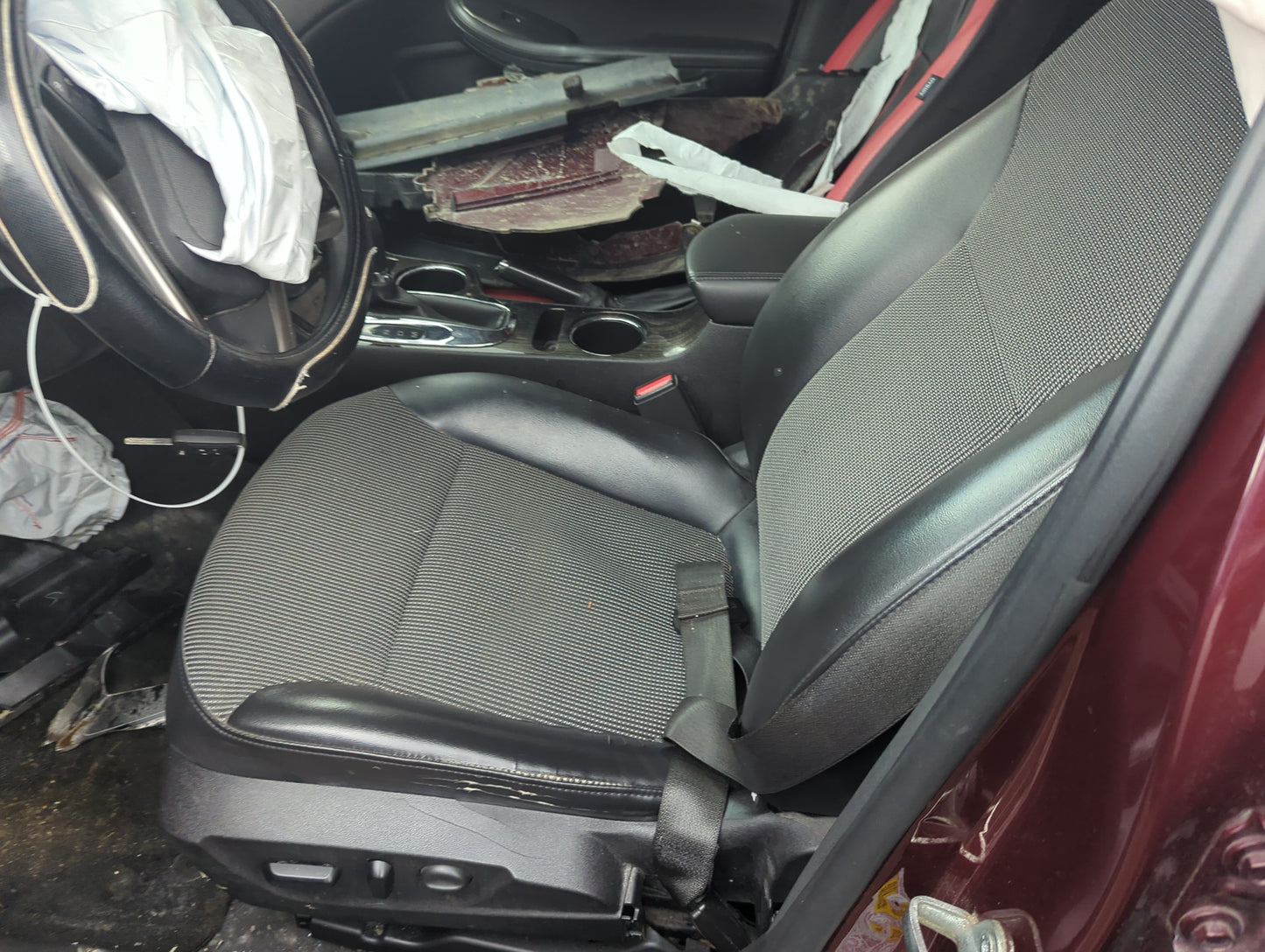 2014-2015 Chevrolet Malibu Driver Front Seat Oem 5009960 - Oemusedautoparts1.com