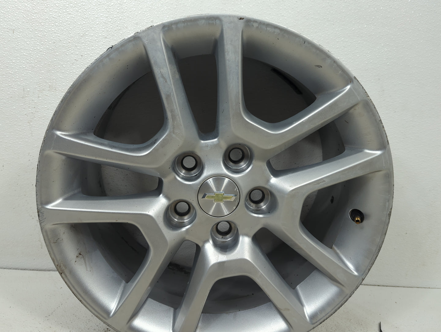 2015 Chevrolet Malibu Oem Wheel Rim 5026610 - Oemusedautoparts1.com