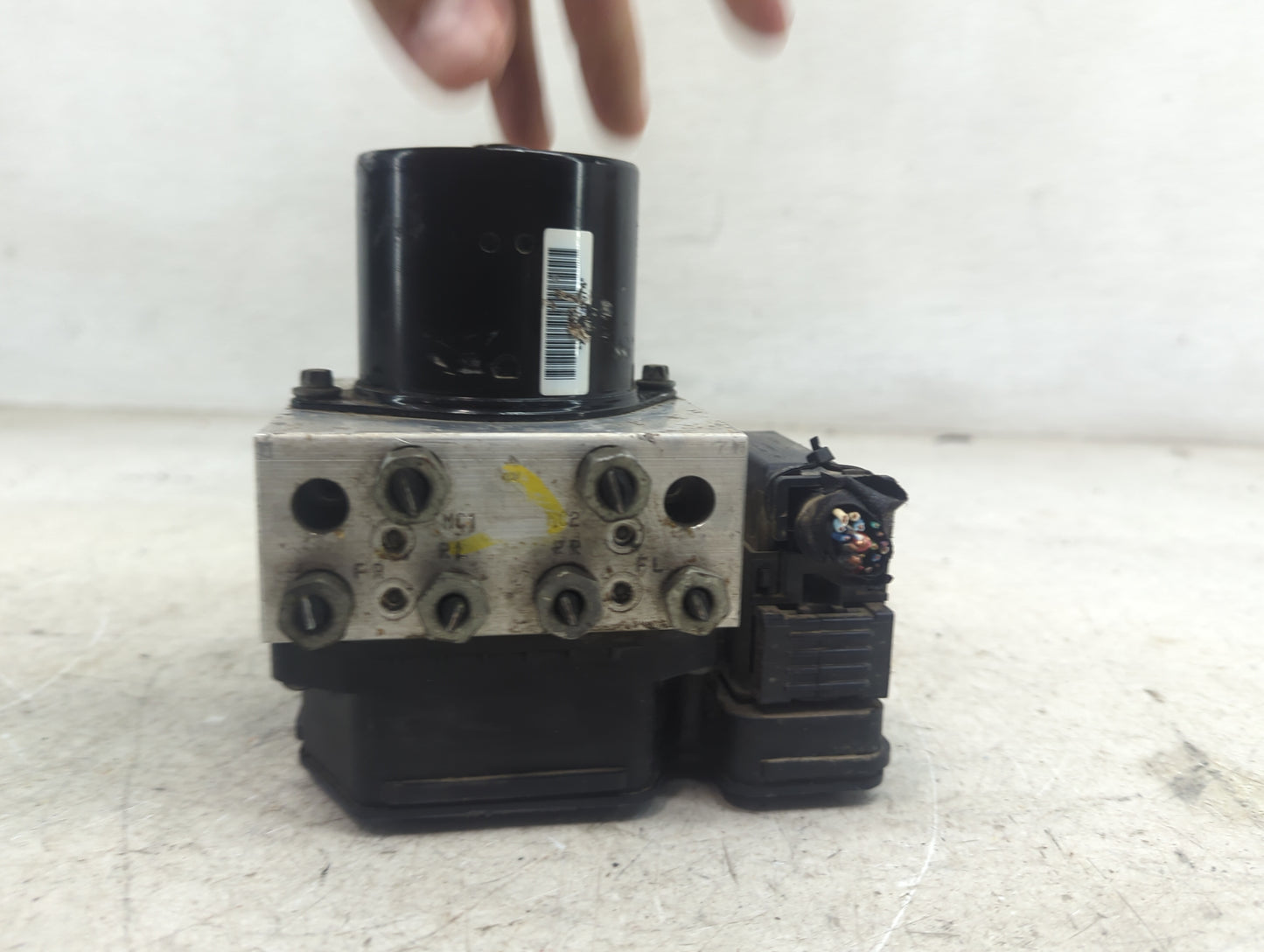 2013-2016 Chevrolet Malibu ABS Pump Control Module Replacement Fits Fits 2012 2013 2014 2015 2016 OEM Used Auto Parts - Oemu