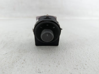 compare product 2014-2016 Chevrolet Malibu Master Power Window Switch Replacement Driver Side Left P/N:20917580 20917577 Fits OEM Used Auto Parts