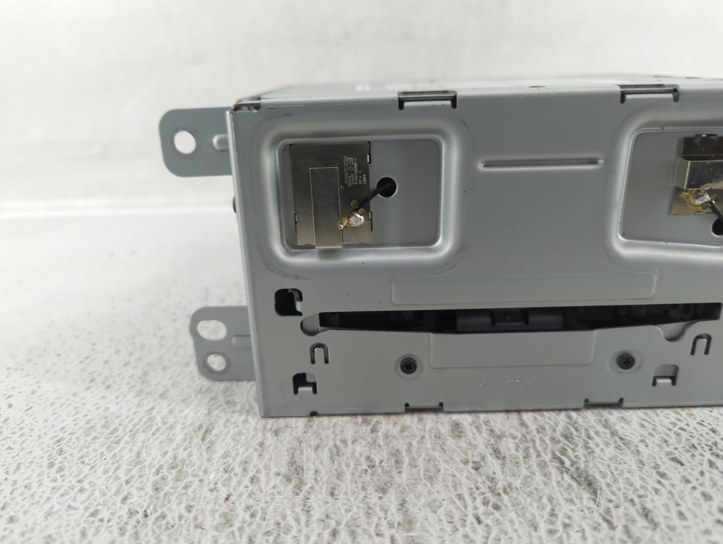 2014-2016 Chevrolet Malibu Am Fm Cd Player Radio Receiver - Oemusedautoparts1.com