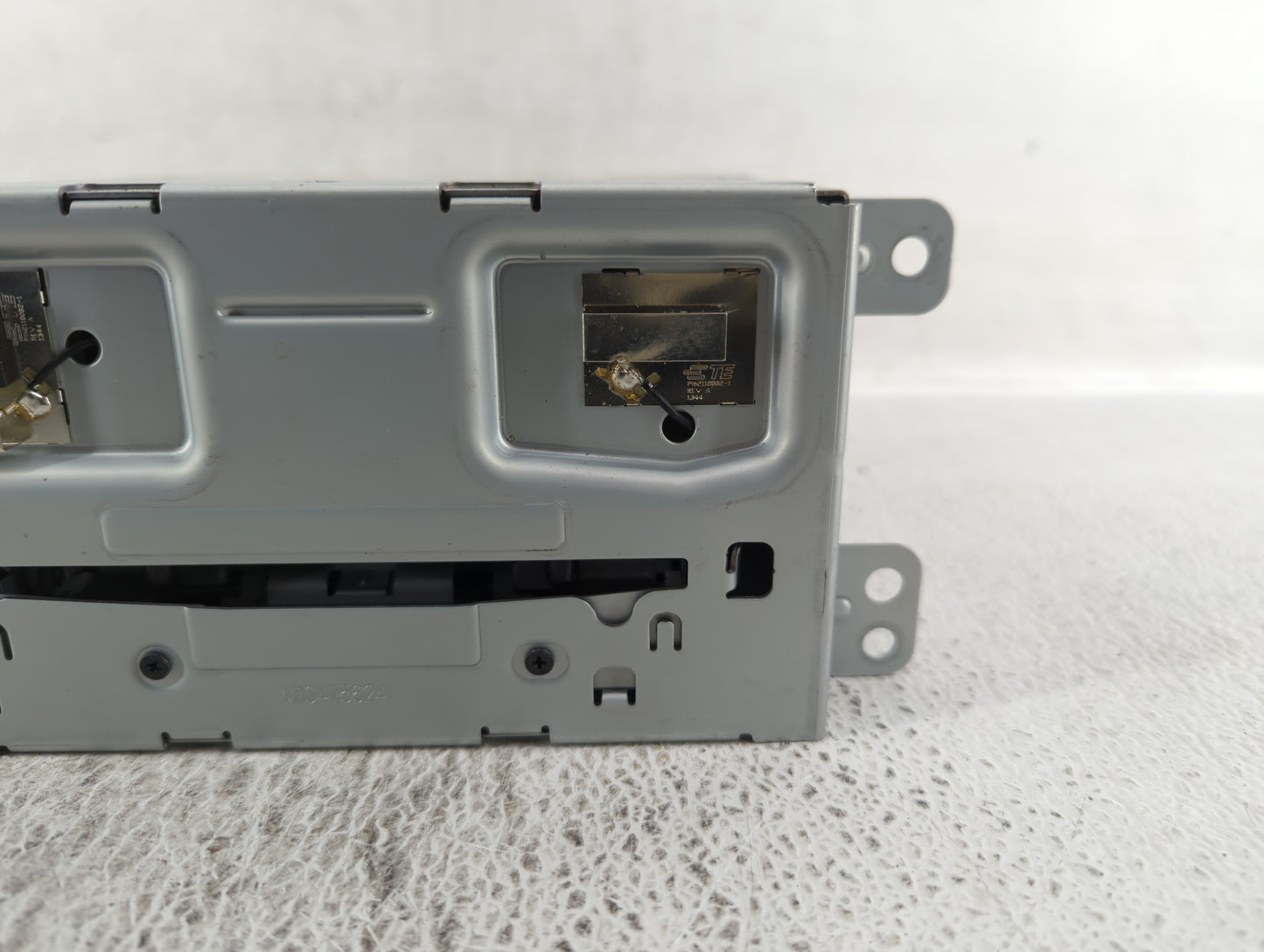 2014-2016 Chevrolet Malibu Am Fm Cd Player Radio Receiver - Oemusedautoparts1.com