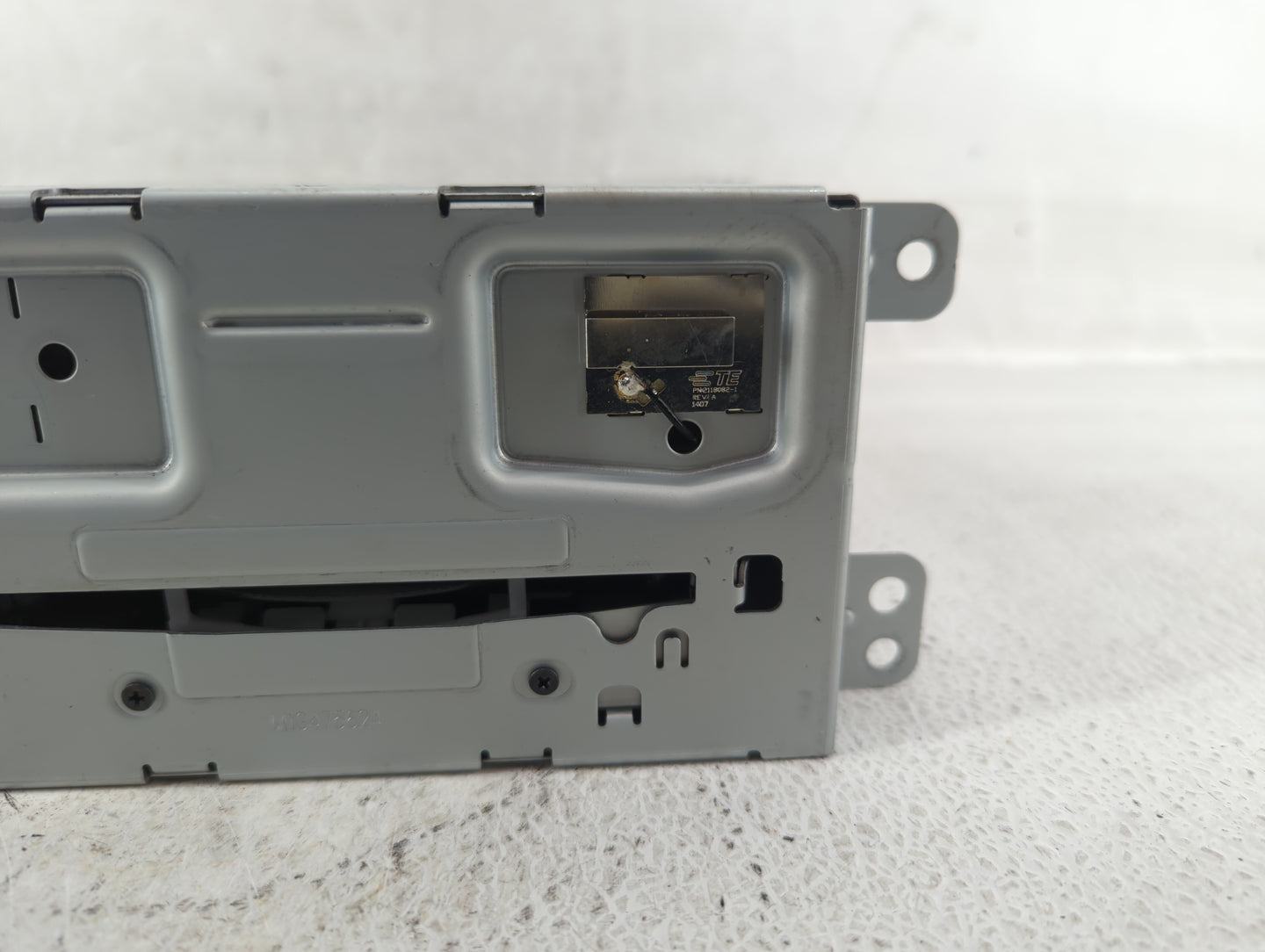 2015 Chevrolet Malibu Am Fm Cd Player Radio Receiver - Oemusedautoparts1.com