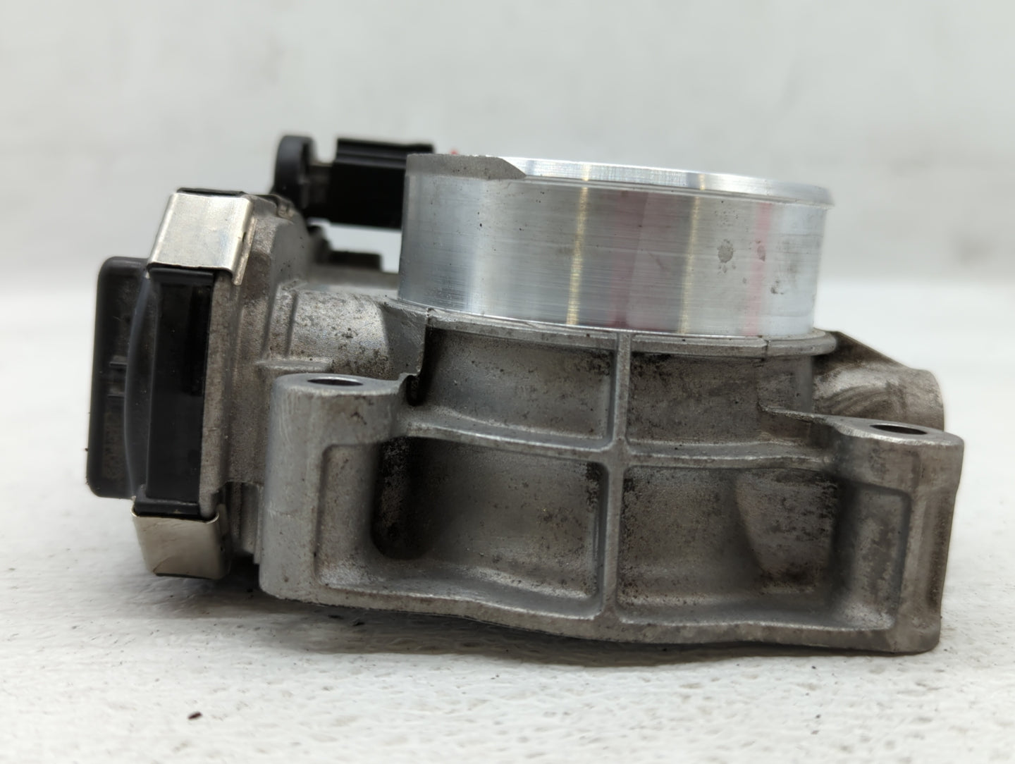 2013-2015 Chevrolet Malibu Throttle Body P/N:12627217DA Fits Fits 2013 2014 2015 2017 2018 2019 2020 OEM Used Auto Parts - O