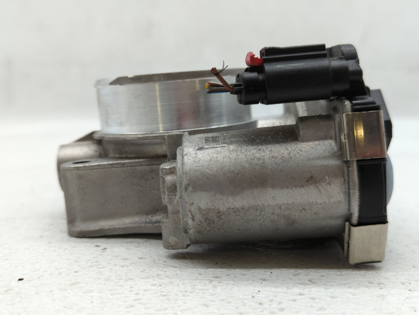 2013-2015 Chevrolet Malibu Throttle Body P/N:12627217DA Fits Fits 2013 2014 2015 2017 2018 2019 2020 OEM Used Auto Parts - O