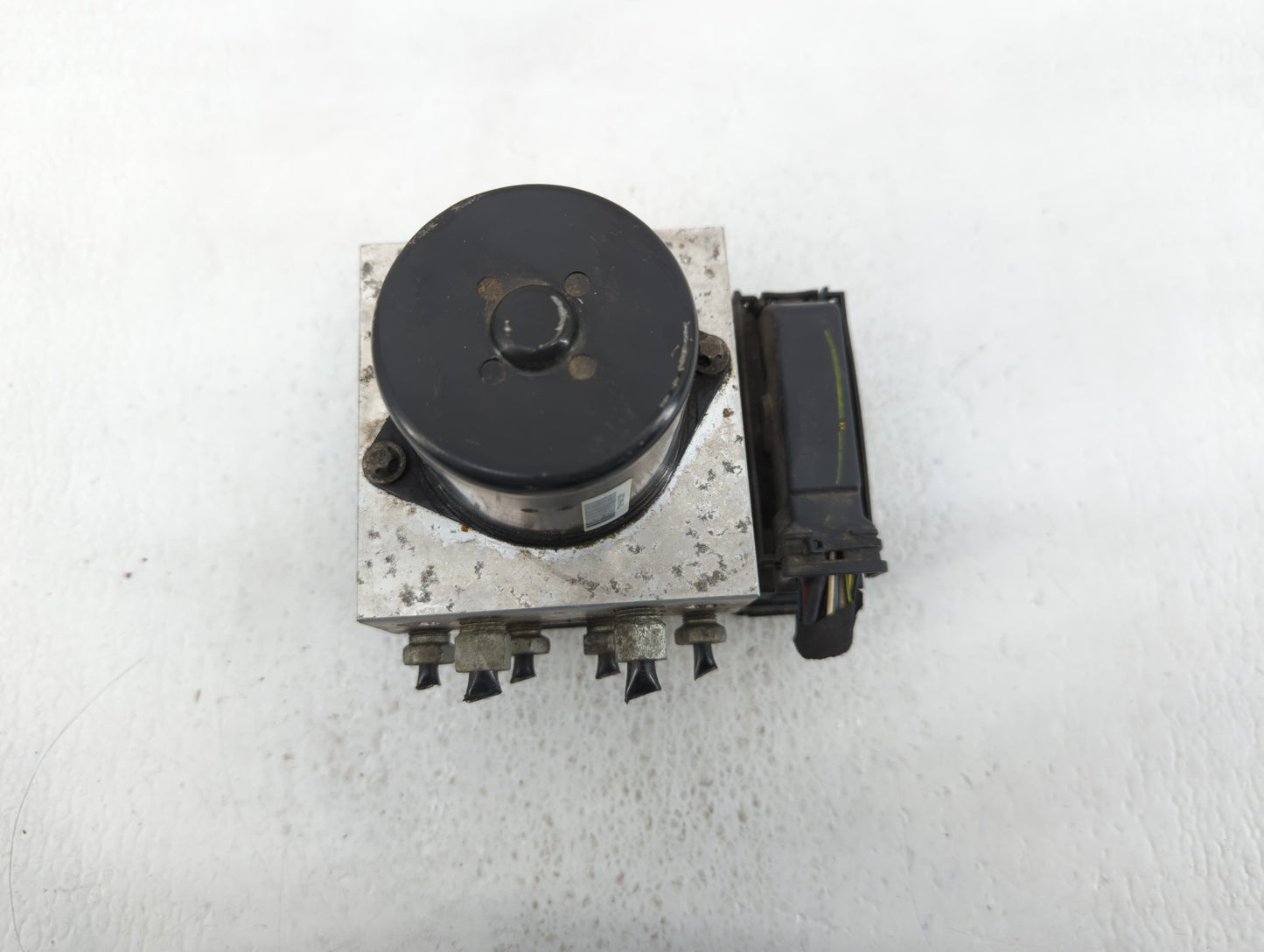 2013-2016 Chevrolet Malibu ABS Pump Control Module Replacement P/N:222863598 Fits Fits 2012 2013 2014 2015 2016 OEM Used Aut