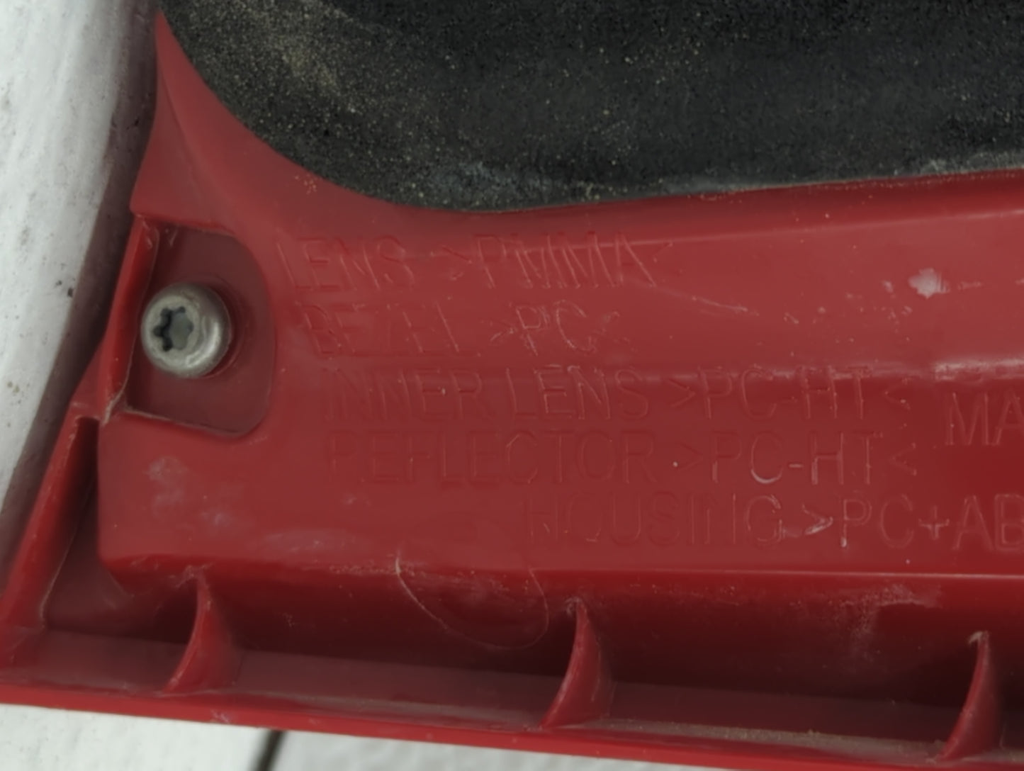 2013-2016 Chevrolet Malibu Tail Light Assembly Driver Left OEM Fits Fits 2013 2014 2015 2016 OEM Used Auto Parts - Oemusedau