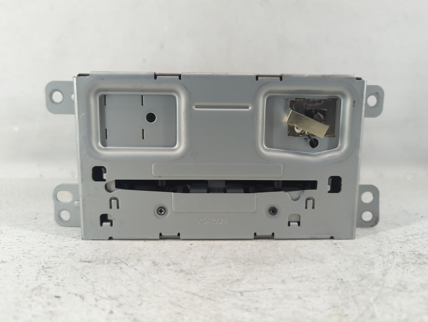 2014-2016 Chevrolet Malibu Am Fm Cd Player Radio Receiver - Oemusedautoparts1.com