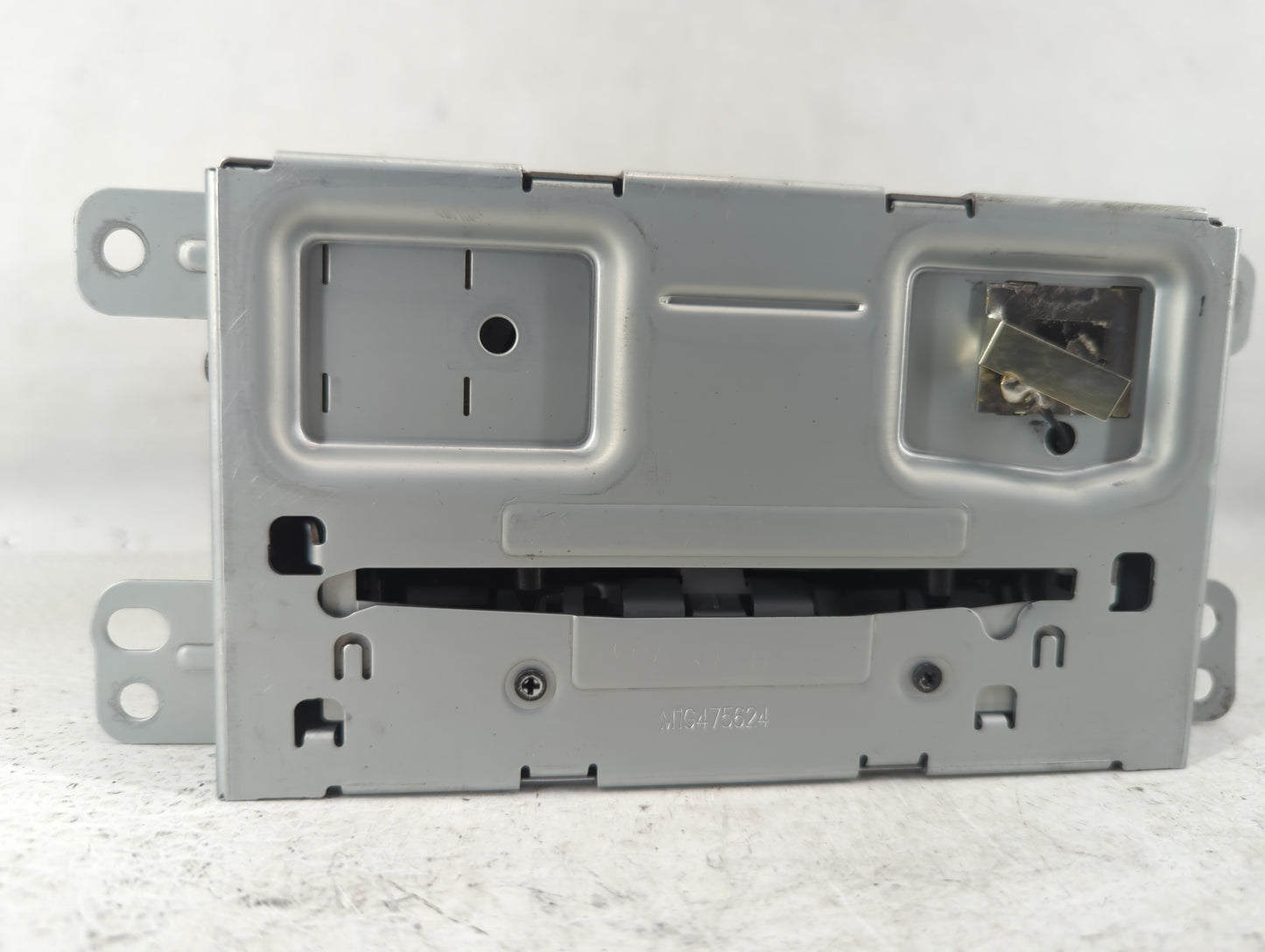 2014-2016 Chevrolet Malibu Am Fm Cd Player Radio Receiver - Oemusedautoparts1.com