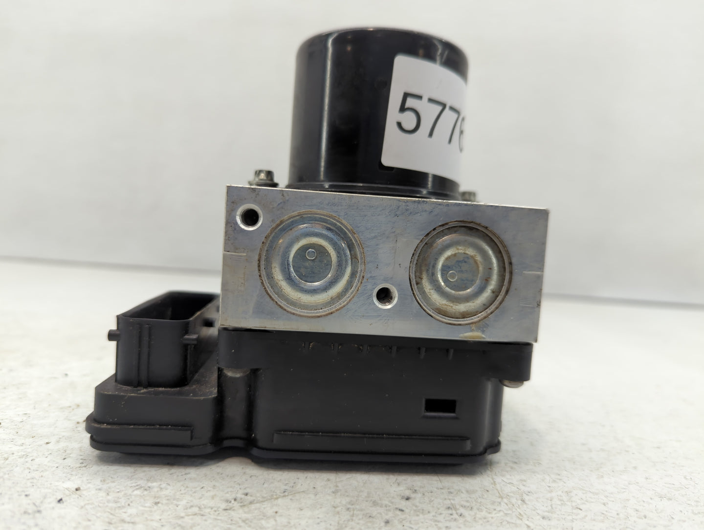 2013-2016 Chevrolet Malibu ABS Pump Control Module Replacement P/N:22863598 Fits Fits 2012 2013 2014 2015 2016 OEM Used Auto