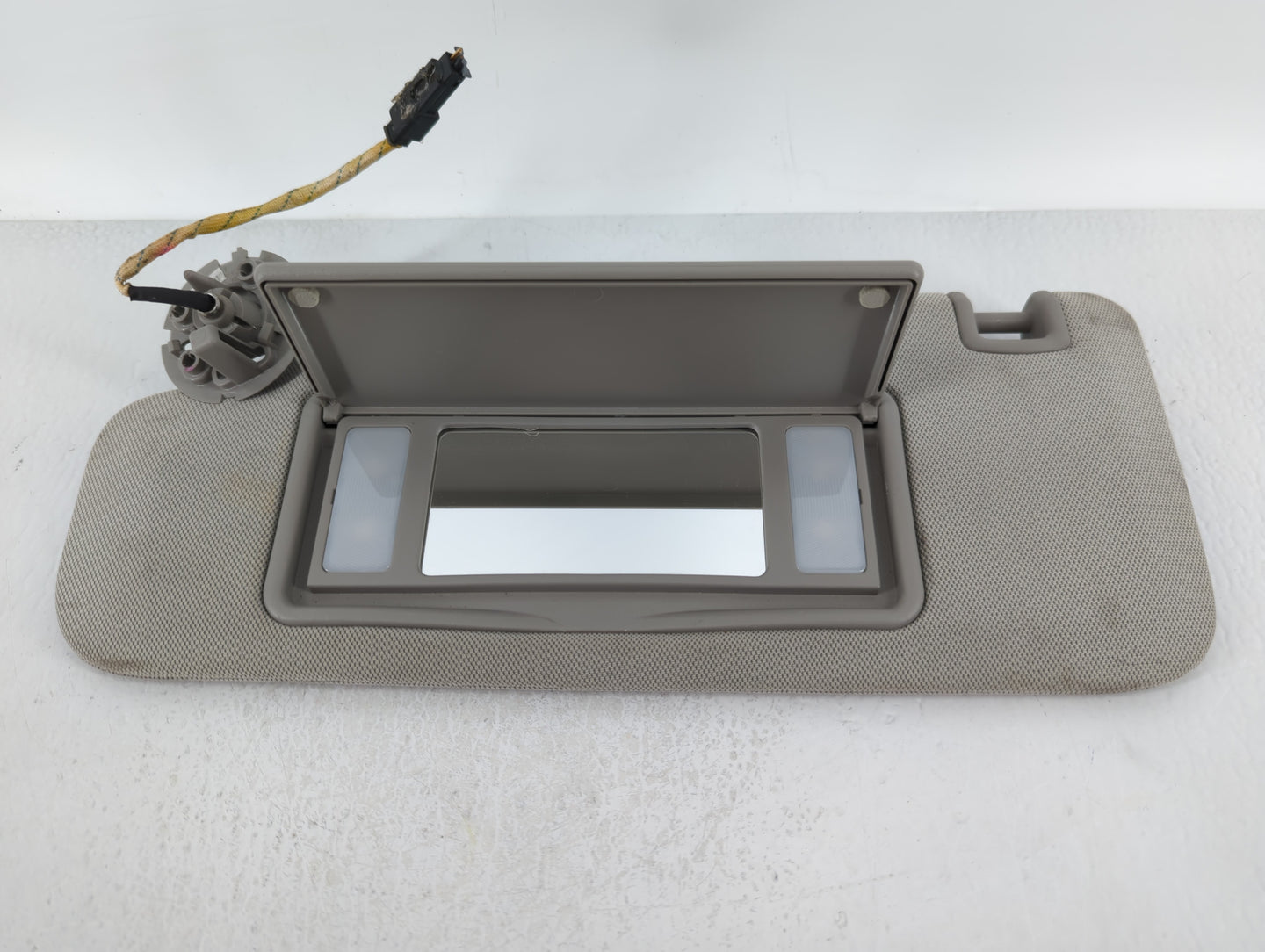 2013-2016 Chevrolet Malibu Sun Visor Shade Replacement Passenger Right Mirror Fits Fits 2013 2014 2015 2016 OEM Used Auto Pa