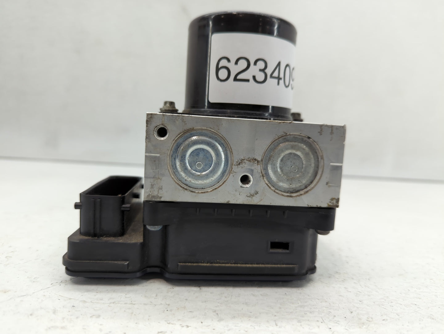 2013-2016 Chevrolet Malibu ABS Pump Control Module Replacement P/N:22815252 Fits Fits 2012 2013 2014 2015 2016 OEM Used Auto