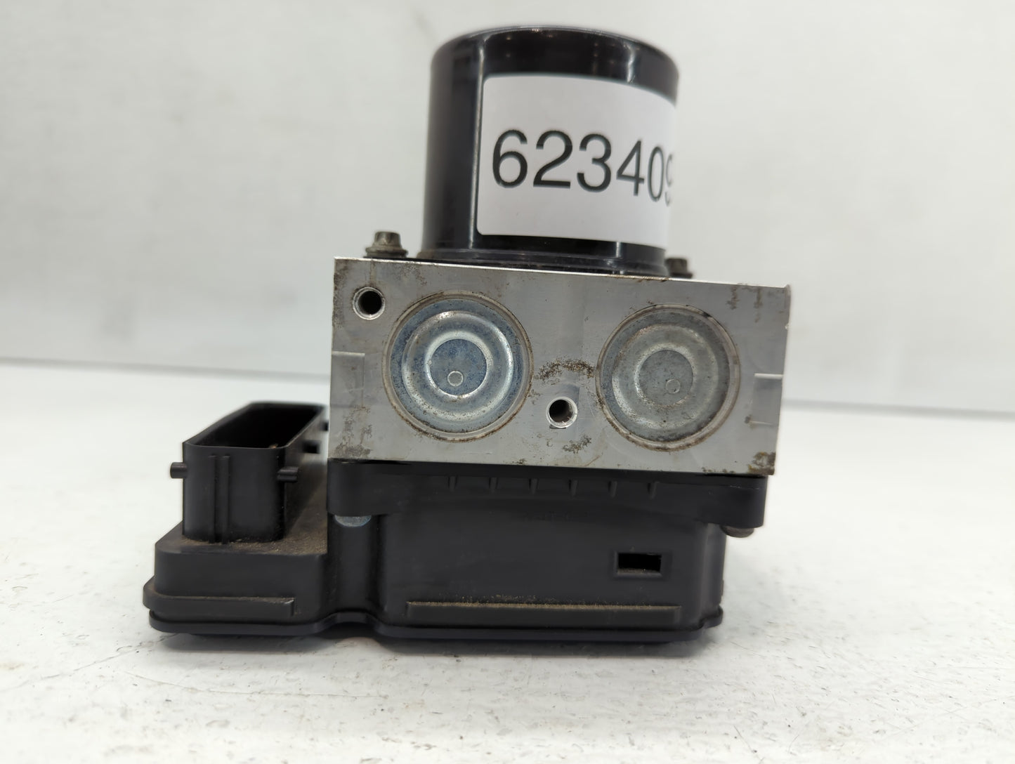 2013-2016 Chevrolet Malibu ABS Pump Control Module Replacement P/N:22815252 Fits Fits 2012 2013 2014 2015 2016 OEM Used Auto