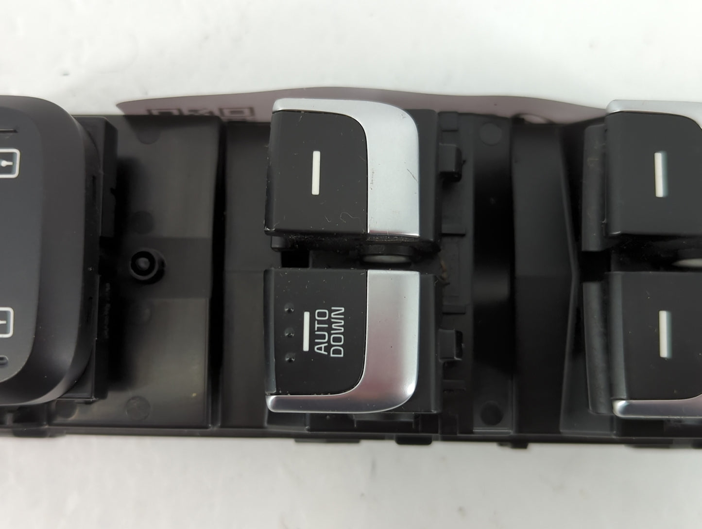 2015 Chevrolet Malibu Master Power Window Switch Replacement Driver Side Left P/N:93570-D9300 T5R0734 Fits OEM Used Auto Par