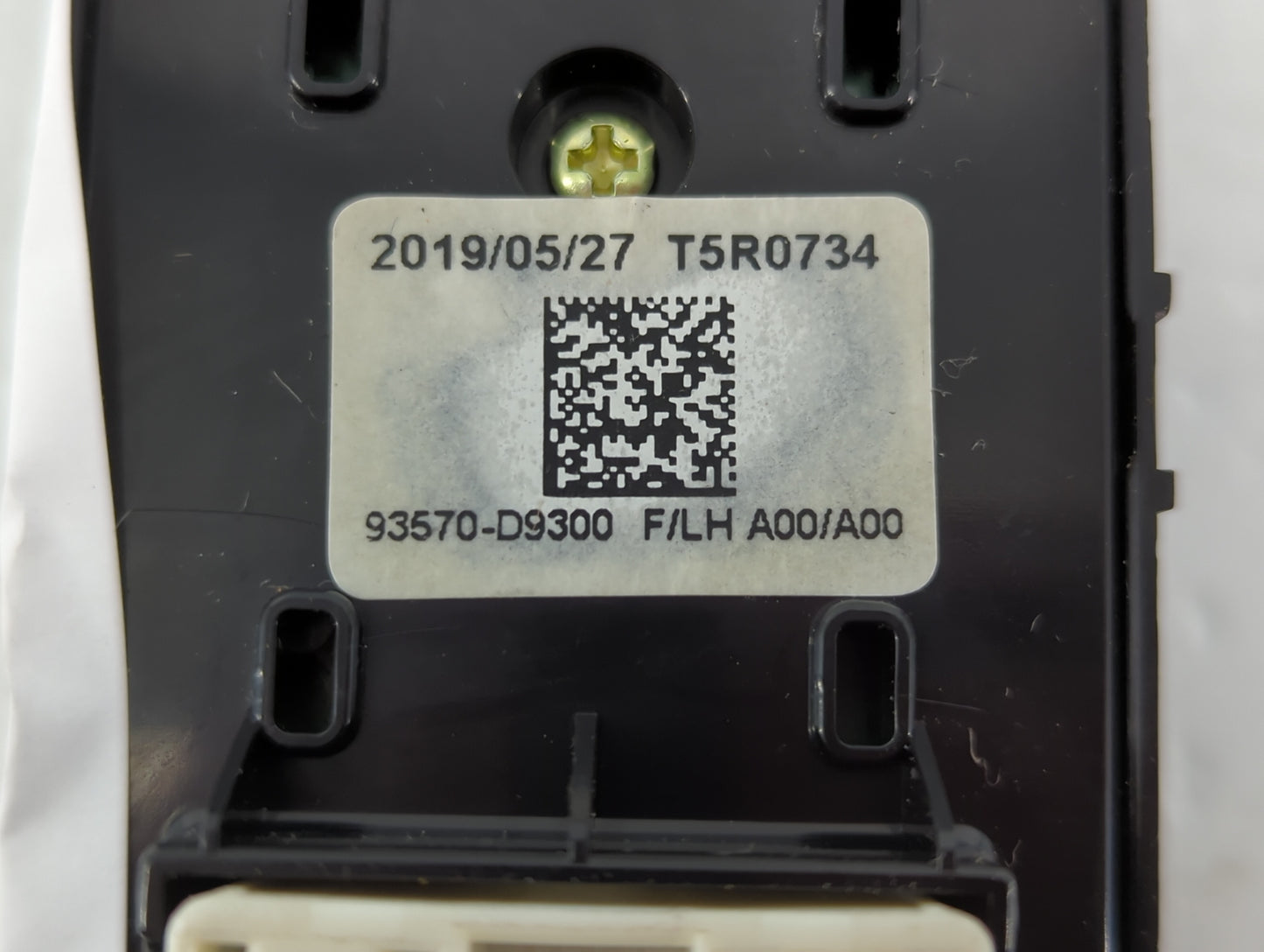 2015 Chevrolet Malibu Master Power Window Switch Replacement Driver Side Left P/N:93570-D9300 T5R0734 Fits OEM Used Auto Par